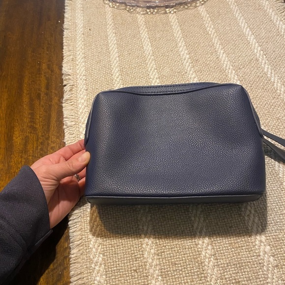 Missoni for Saudia Airlines Travel Bag Navy Blue NWOT - Picture 4 of 9